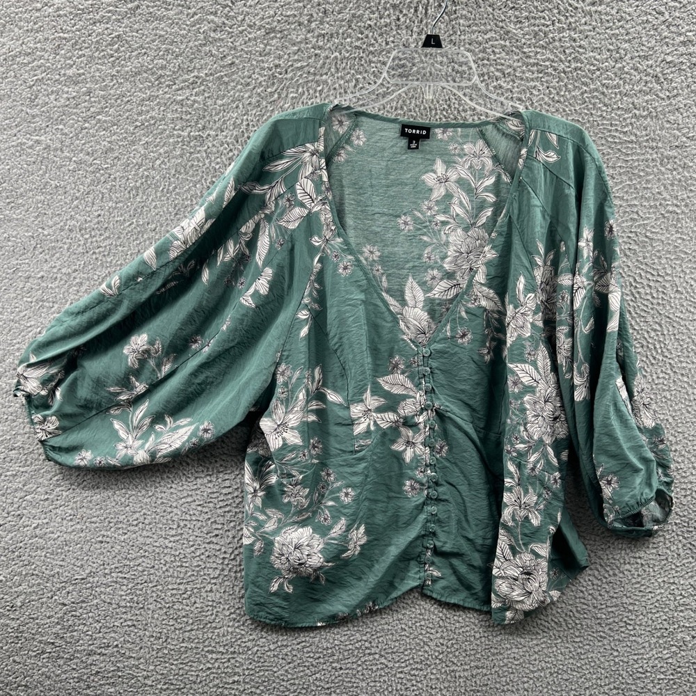 Torrid Womens Floral Boho Blouse Top 3X Cottage Lightweight Flowing Button Front